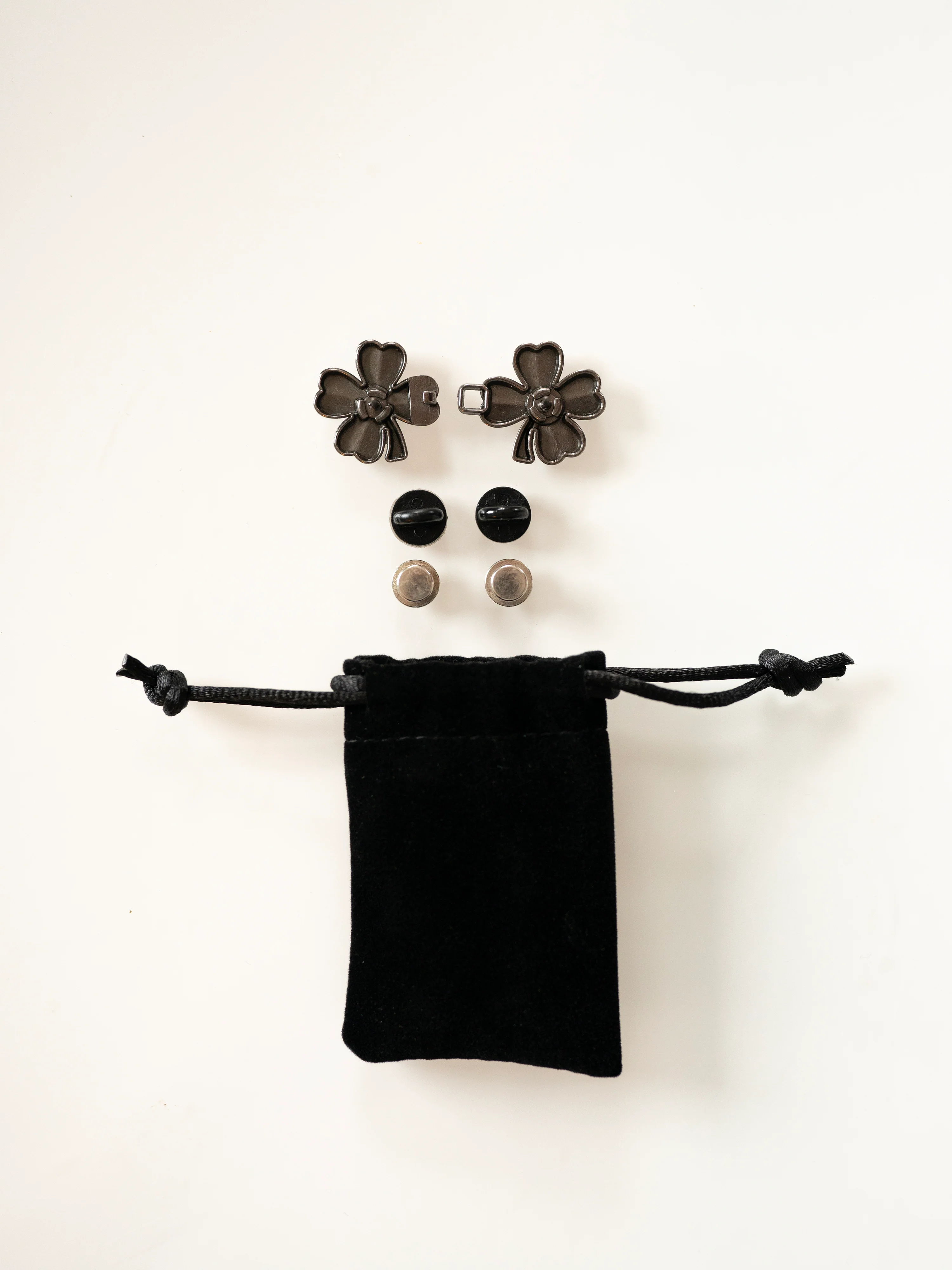 Clover Waist Pin Adjuster - Jeans Tightener