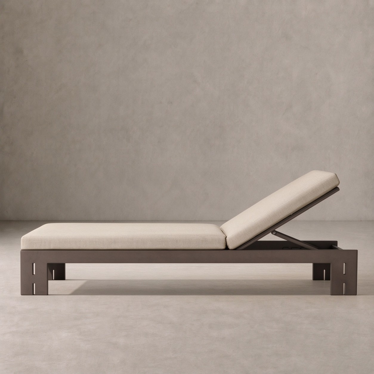 MODERNA Aluminum Outdoor Adjustable Chaise - WBERT HOME